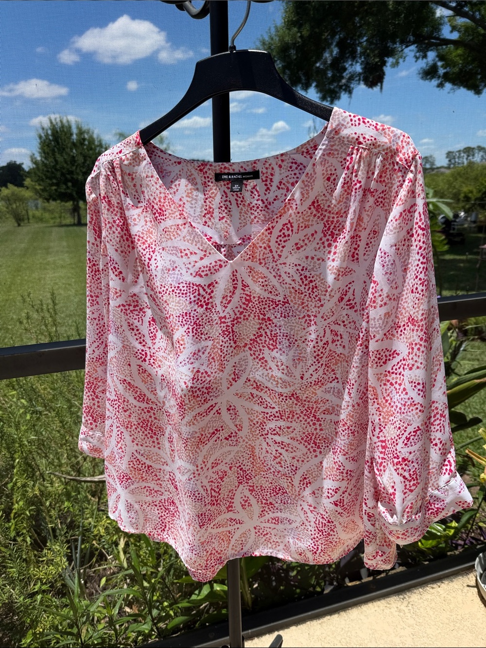 Zac & Rachel White v neck Blouse with Pink Leaf Print